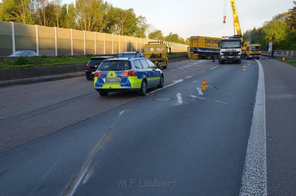 VU LKW umgestuerzt A 3 Rich Oberhausen Hoehe AS Koeln Koenigsforst P080.JPG - Miklos Laubert